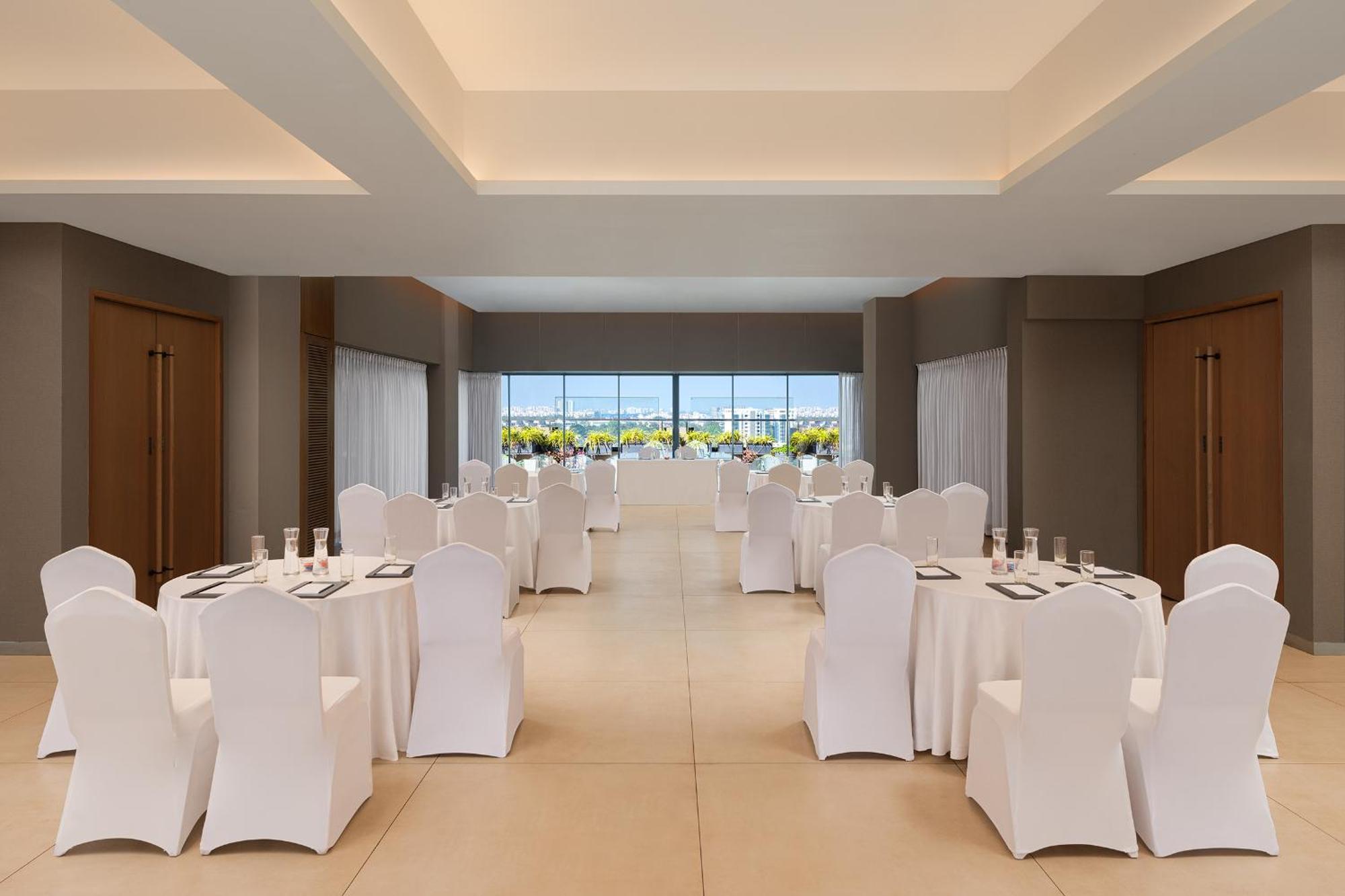 Fairfield By Marriott Vadodara Exterior photo